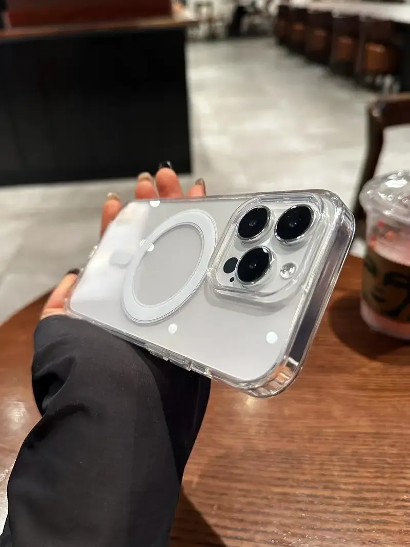 Coque transparente MagSafe au quotidien