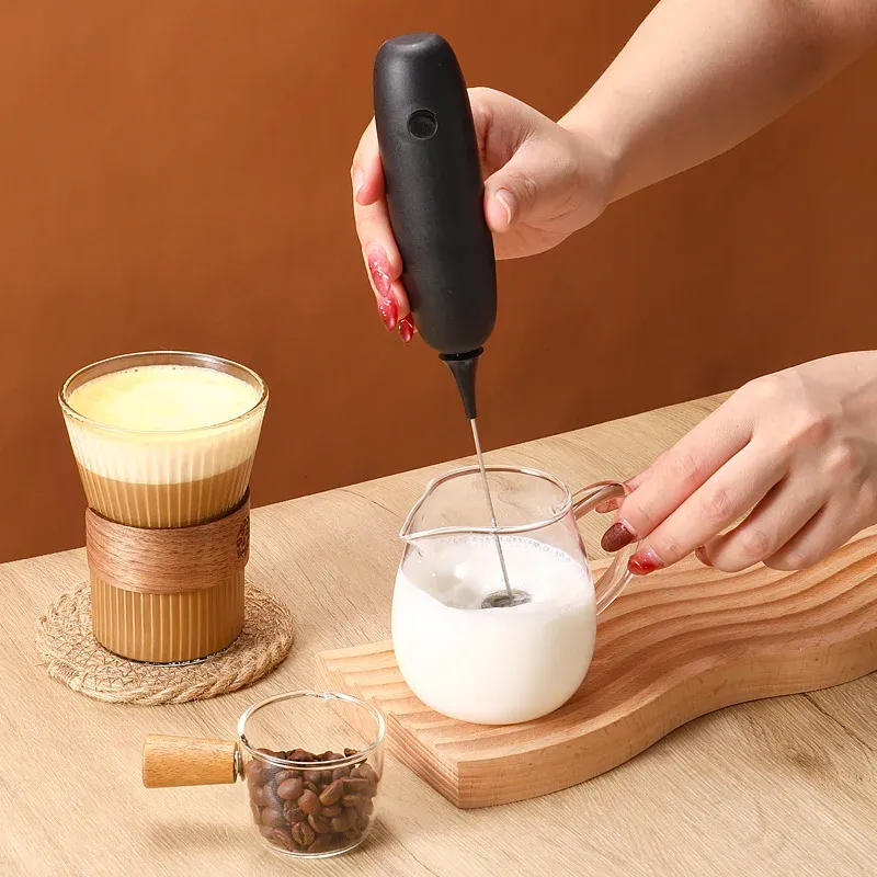 Mousseur à lait électrique portatif, batteur à œufs électrique USB/secteur, agitateur multifonctionnel pour café, mousse de lait et pâtisserie à domicile 1