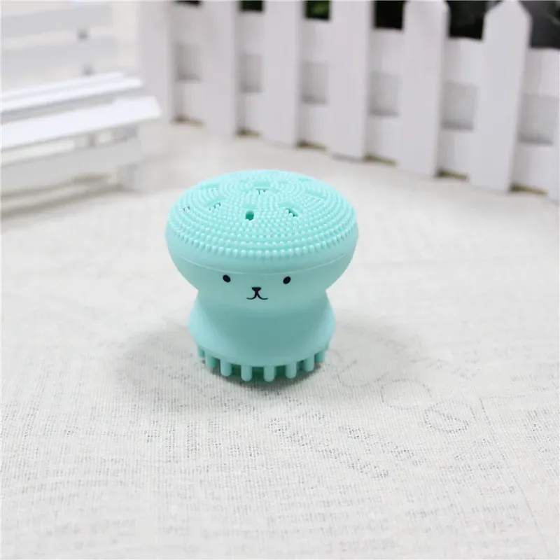 Brosse nettoyante visage en silicone, mini outil exfoliant doux pour un nettoyage en profondeur des pores 7