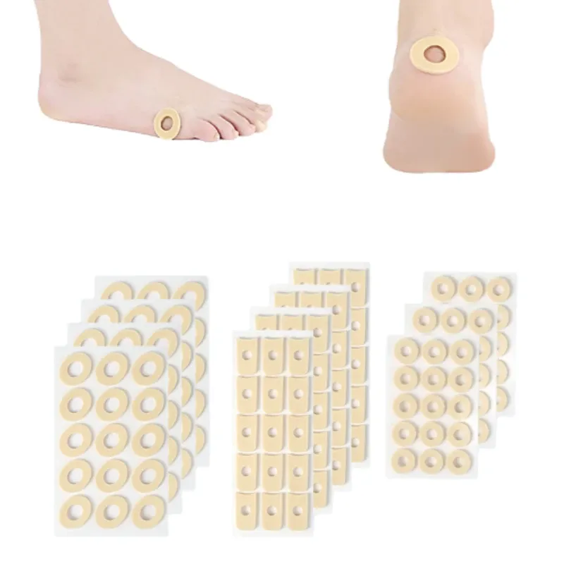 Coussinets anti-callosités posés sur le dos du pied