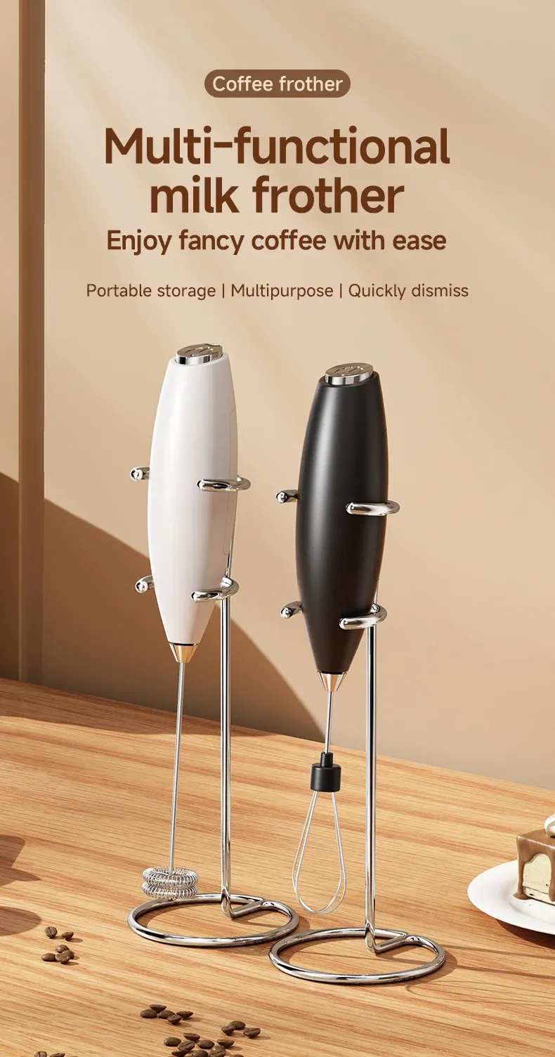 Mousseur à lait électrique portable en situation