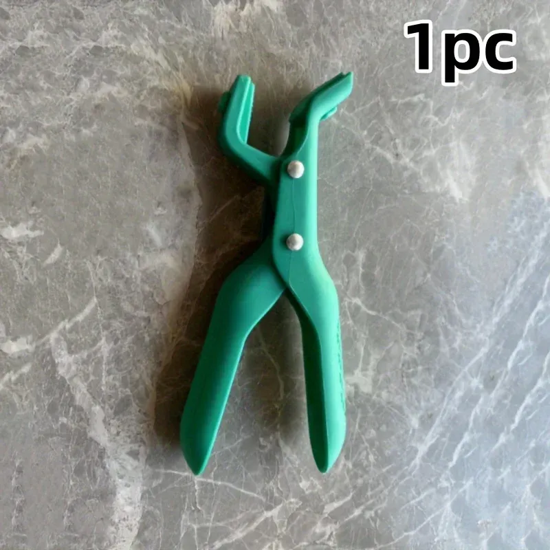 Plateau en silicone avec pince anti-brûlure antidérapante pour plats chauds et ustensiles de cuisine 7