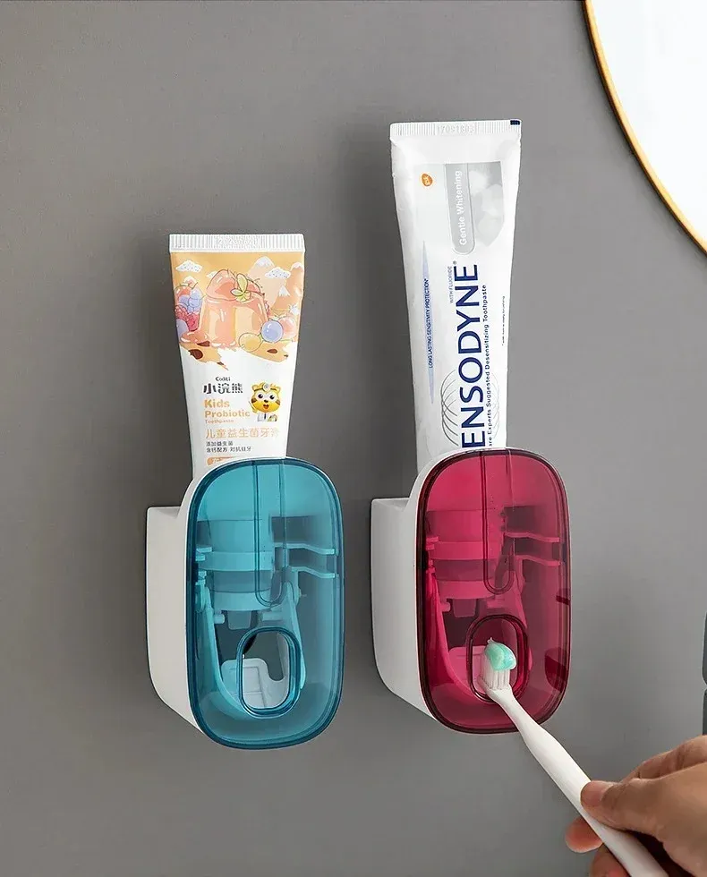 Distributeur automatique de dentifrice mural