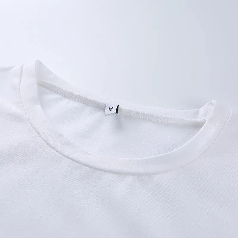 Body femme noir et blanc, détail du tissu