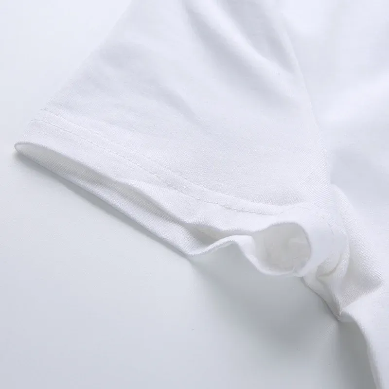 Body femme noir et blanc, look décontracté