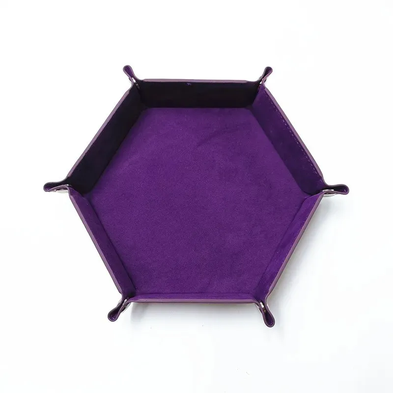 Plateau à dés hexagonal en feutre, vue rapprochée
