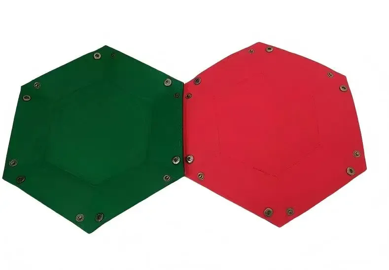 Plateau à dés hexagonal en feutre, en situation