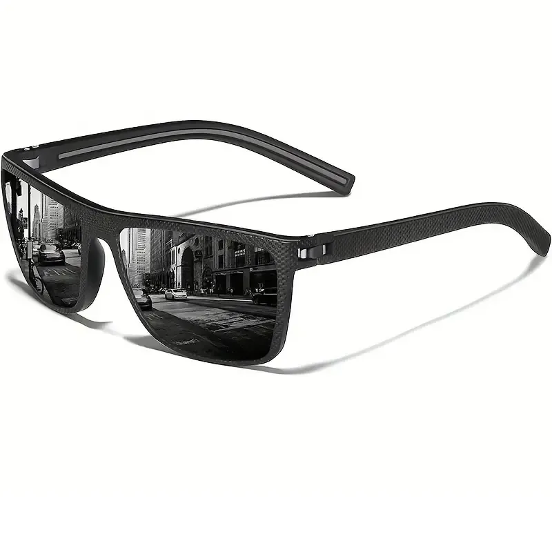 Lunettes de soleil carrées, look lifestyle