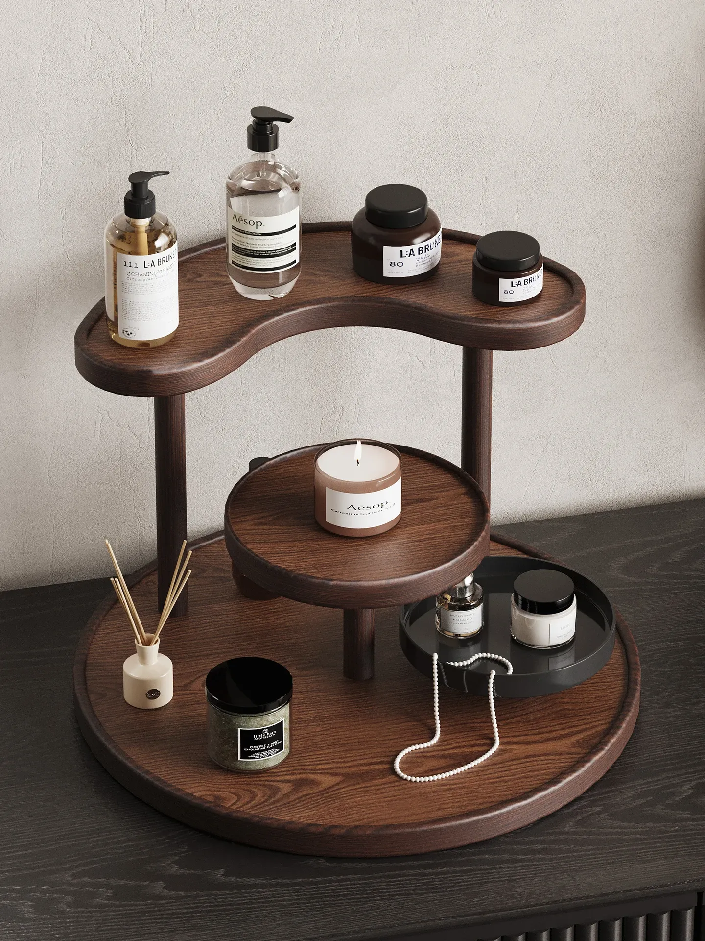 Organisateur de bureau et salle de bain en situation