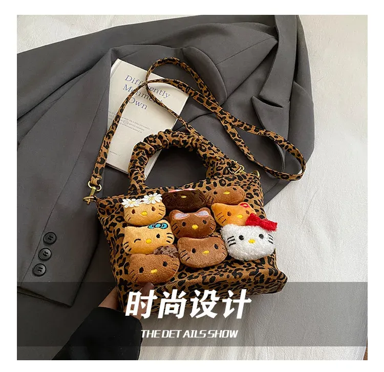 Vue rapprochée du sac léopard
