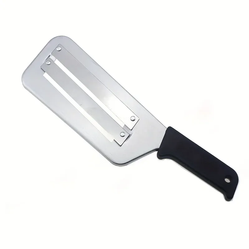 Couteau à chou utilisé pour trancher des légumes