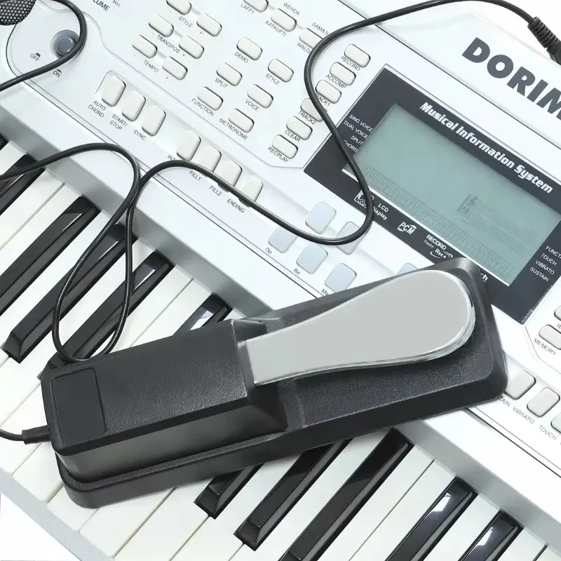 Pédale de sustain à polarité commutable pour claviers MIDI, synthétiseurs et pianos numériques 3