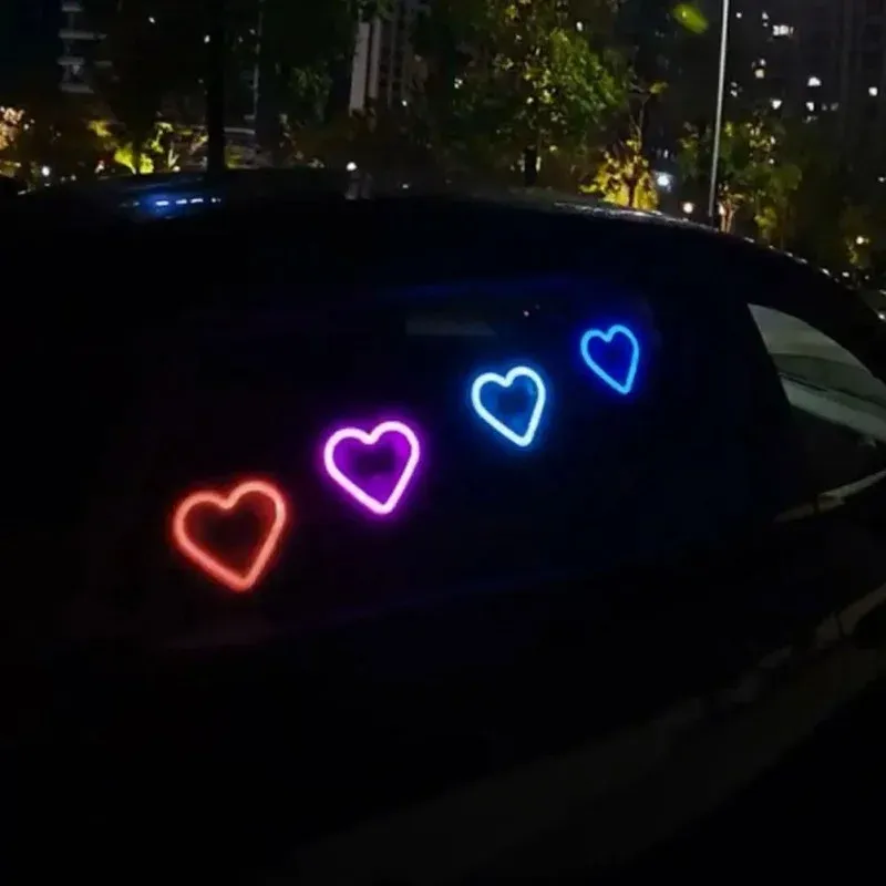 Néons LED solaires pour fenêtre de voiture à lumière d'ambiance changeante, sans câblage, en forme de cœur 3