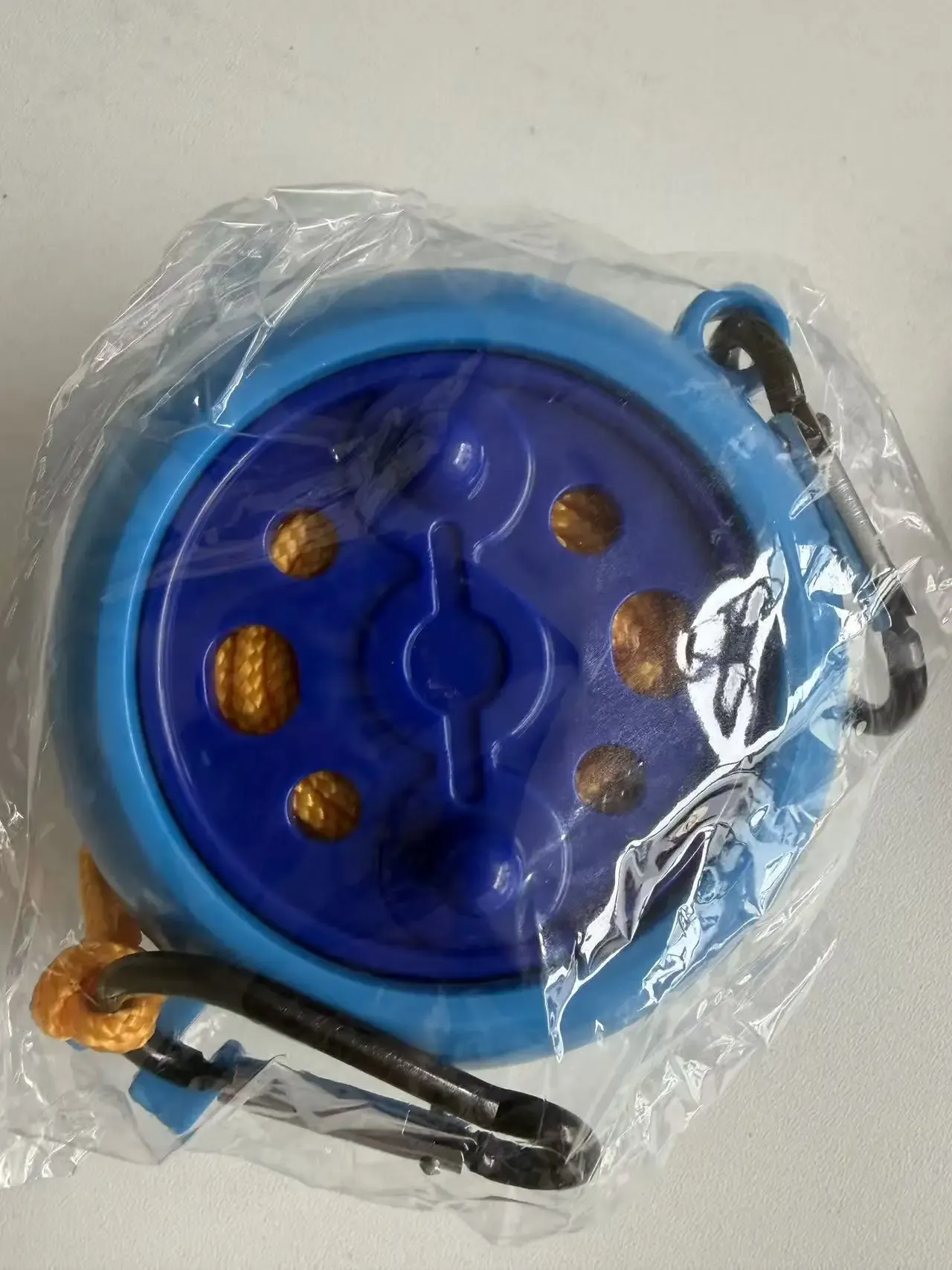 Corde à linge rétractable pour séchage extérieur