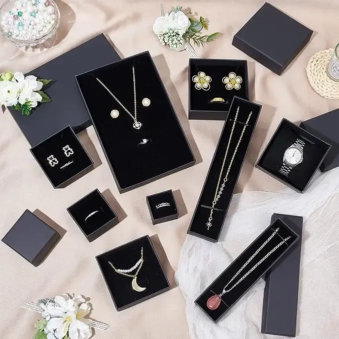 Présentoir à bijoux carré noir, organisateur pour bagues, boucles d'oreilles, broches, colliers et bracelets 2