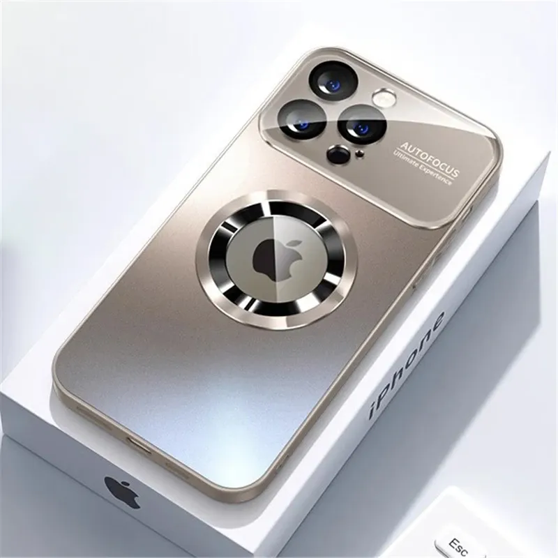Étui magnétique en titane à finition métallique mate compatible MagSafe pour iPhone 17, 16 Pro Max, 15, 14 Plus, 13 et 12 11