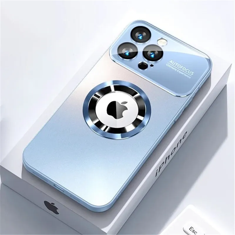 Étui magnétique en titane à finition métallique mate compatible MagSafe pour iPhone 17, 16 Pro Max, 15, 14 Plus, 13 et 12 9