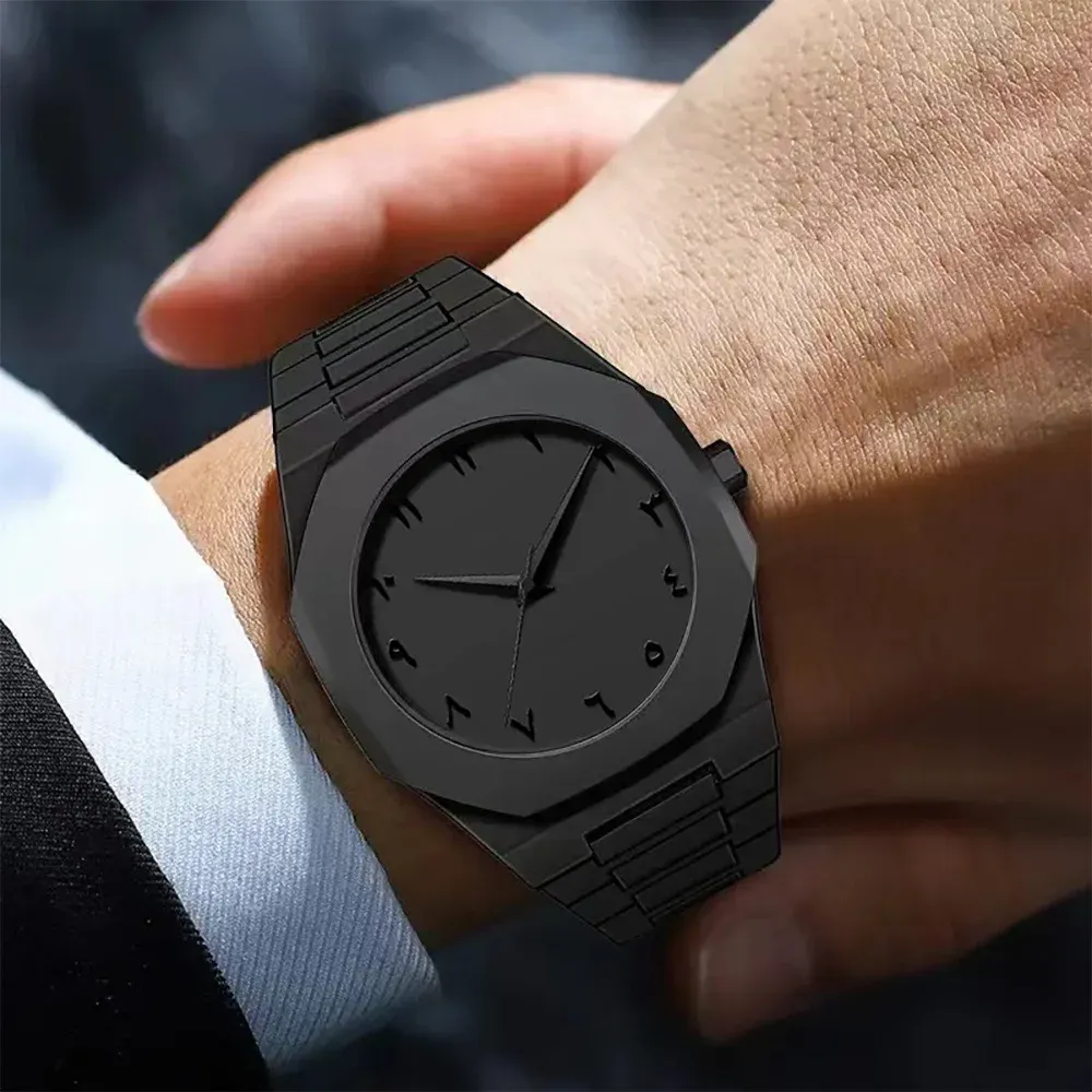Détail du cadran de la montre homme