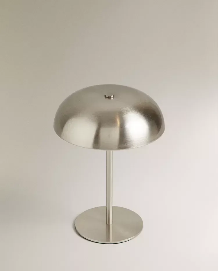 Lampe tactile sans fil, portable, à intensité variable et 3 couleurs, lampe de table LED rechargeable en métal pour chambre, bureau et décoration d'intérieur 2