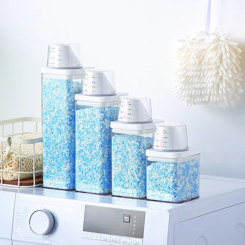 Conteneur de stockage hermétique avec tasse doseuse intégrée