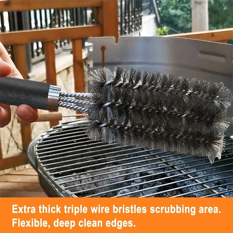 Brosse de nettoyage pour barbecue, mise en situation