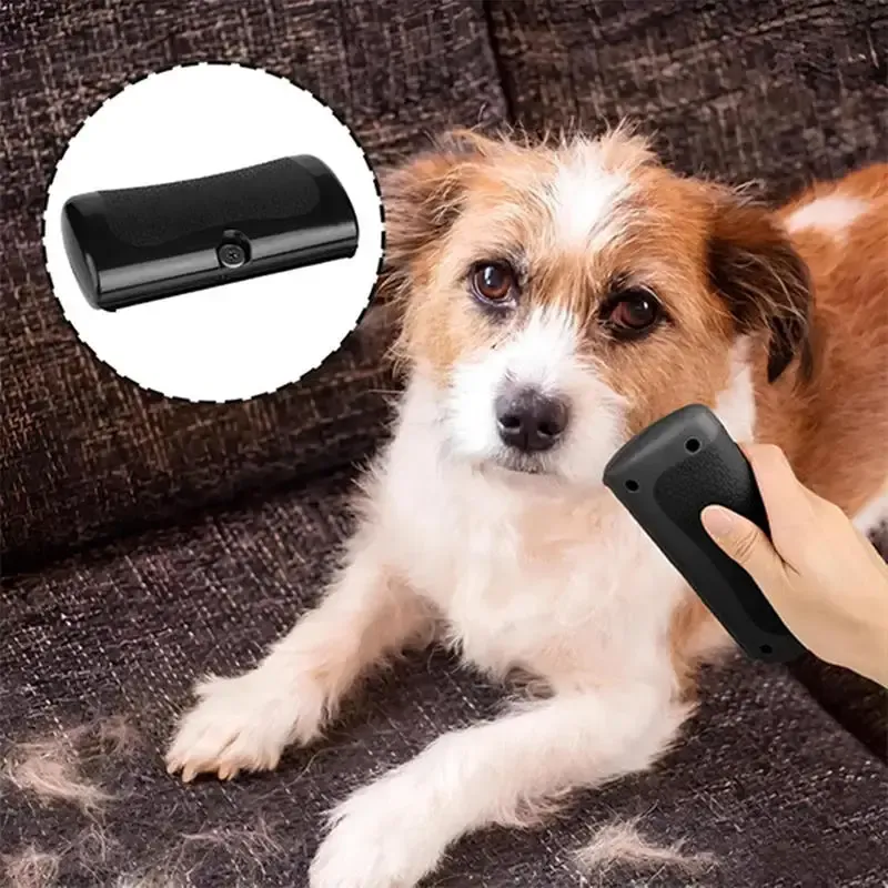 Brosse professionnelle multifonctionnelle ergonomique pour animaux de compagnie, outil de démêlage et de retrait des poils - Image 1