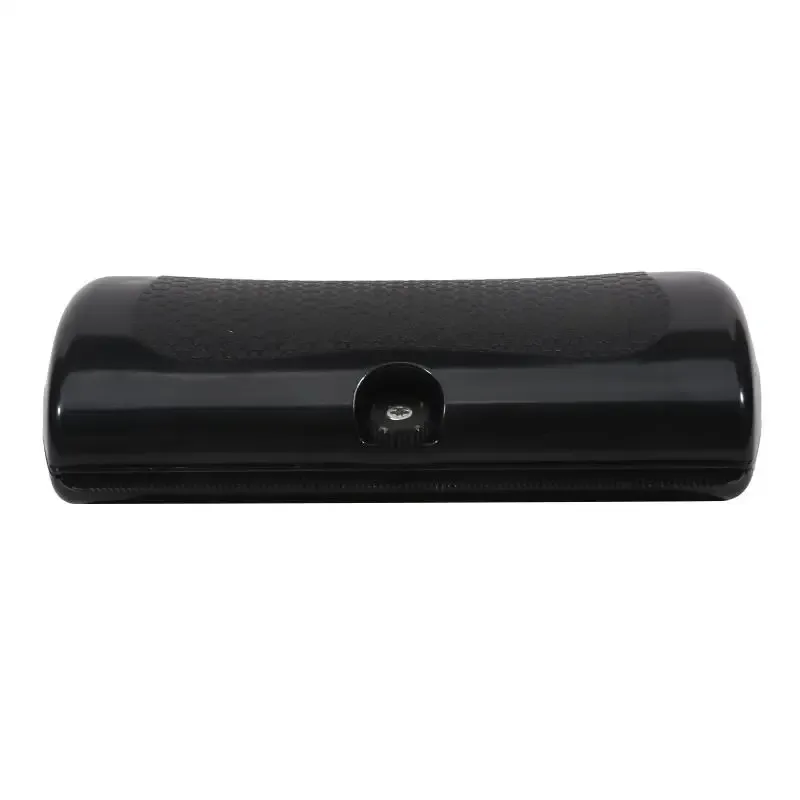 Brosse pour animaux de compagnie en utilisation