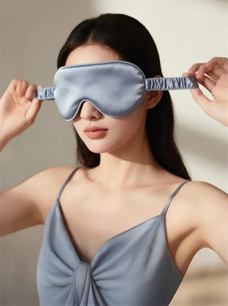 Masque de sommeil en soie double face, occultant et respirant, idéal pour le voyage 4