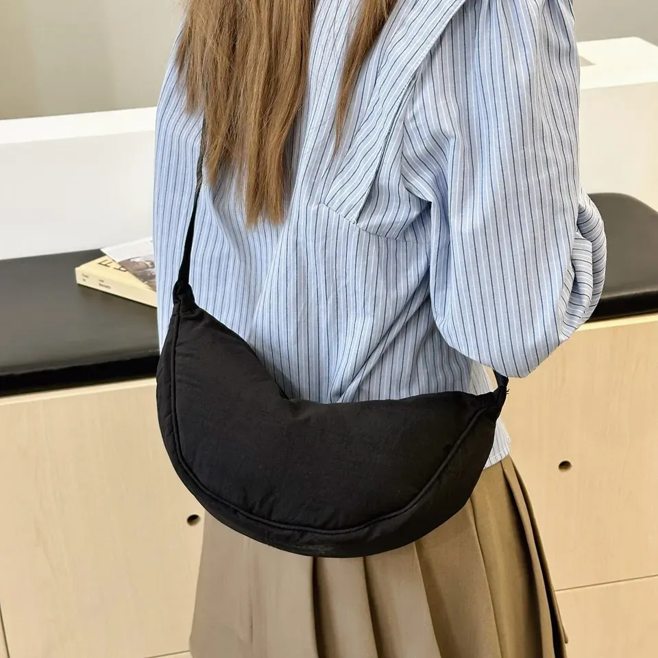 Sac à bandoulière Hobos en nylon, vue d'ensemble