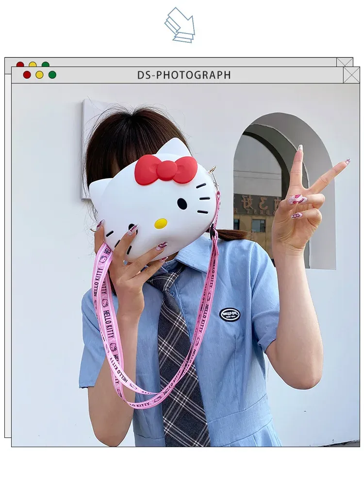 Finition du sac Hello Kitty