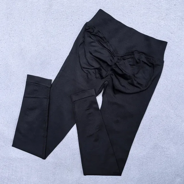 Legging de yoga sans couture pour femme à effet froissé, galbant, taille basse côtelée 11