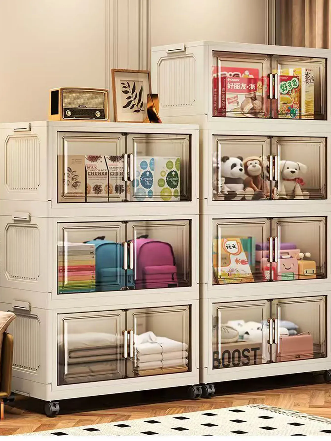 Vue détaillée de l'armoire de rangement pliable