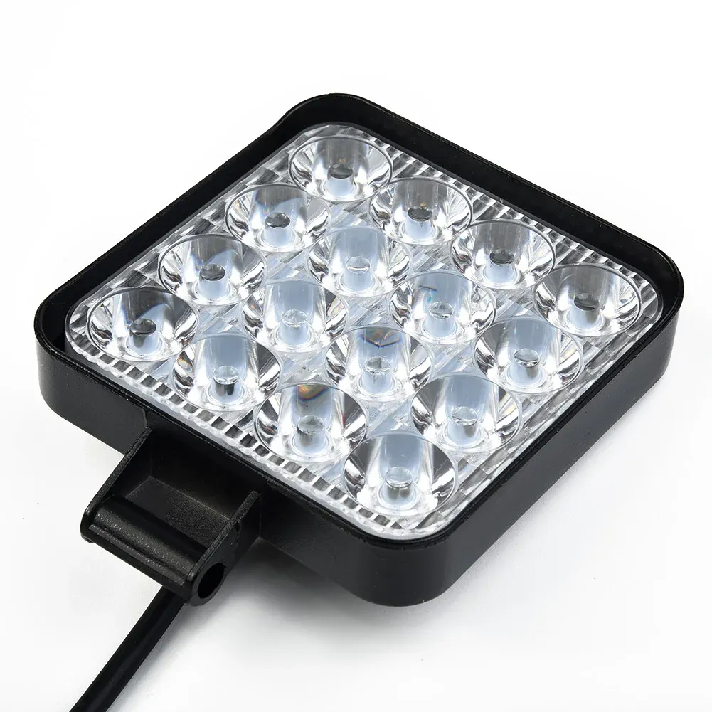 Projecteur LED sur véhicule