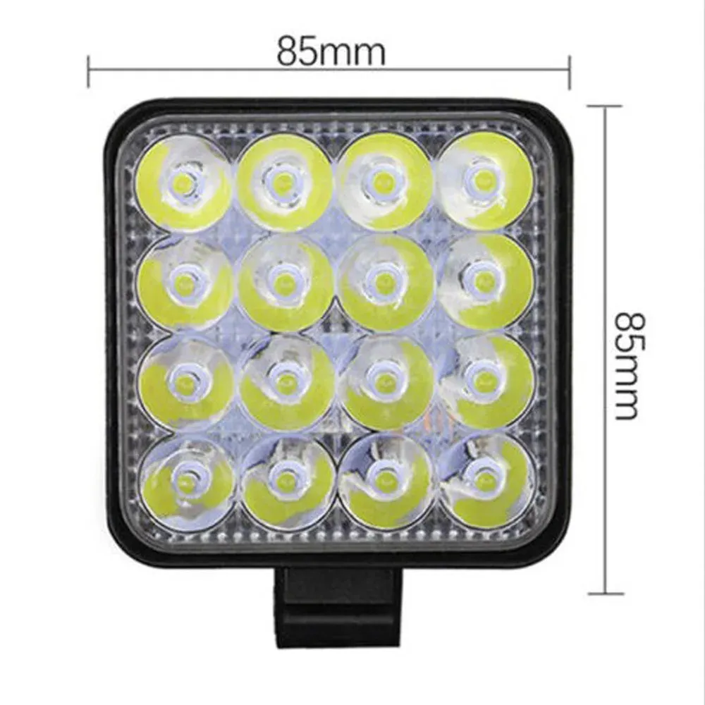 Projecteur LED sur véhicule tout-terrain