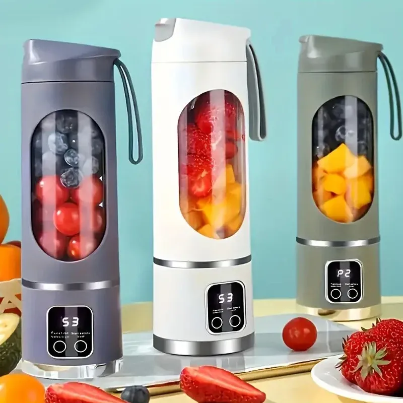 Préparation d'un smoothie avec l'extracteur portable