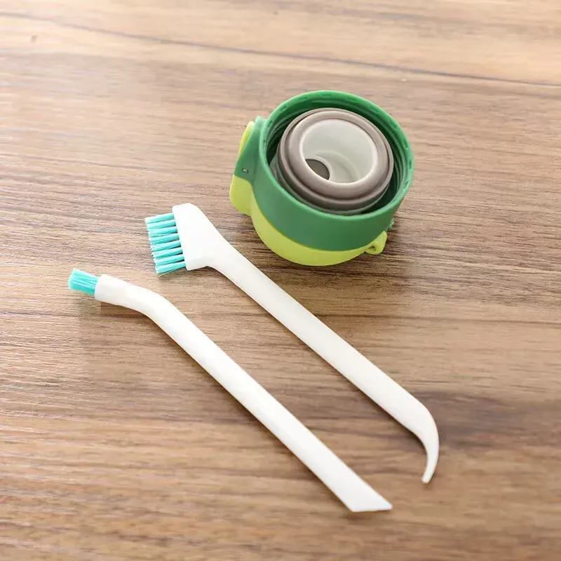Ensemble de brosses de nettoyage en situation