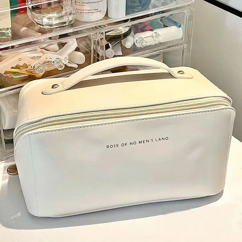 Trousse de toilette de voyage grande capacité pour femme 4