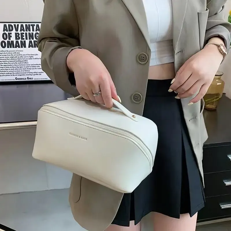 Trousse de toilette de voyage grande capacité pour femme 5
