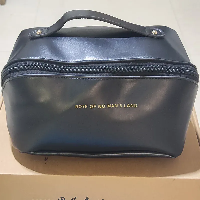 Trousse de toilette de voyage grande capacité pour femme 11