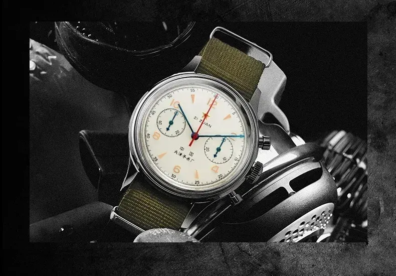 Montre pilote vintage pour homme, vue de profil