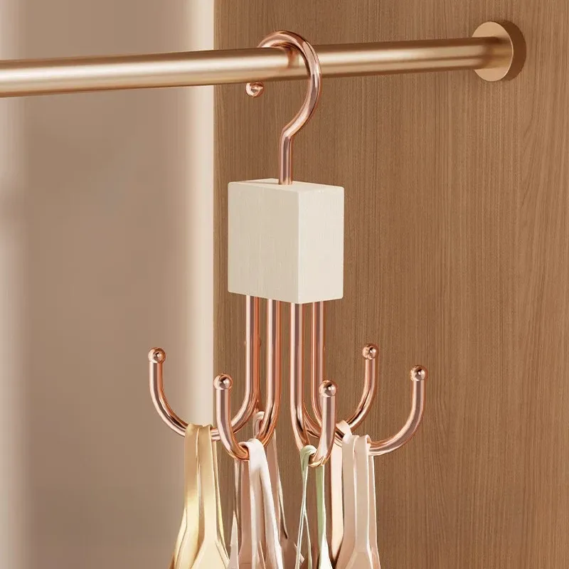 360° Cintre rotatif en bois et métal, support de ceintures multi-griffes, crochet de placard multifonctionnel, organisateur en bois pour sous-vêtements 3