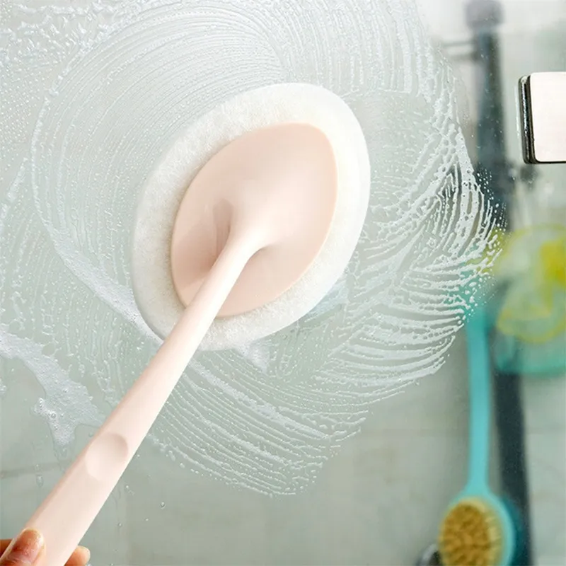 Brosse portable à long manche