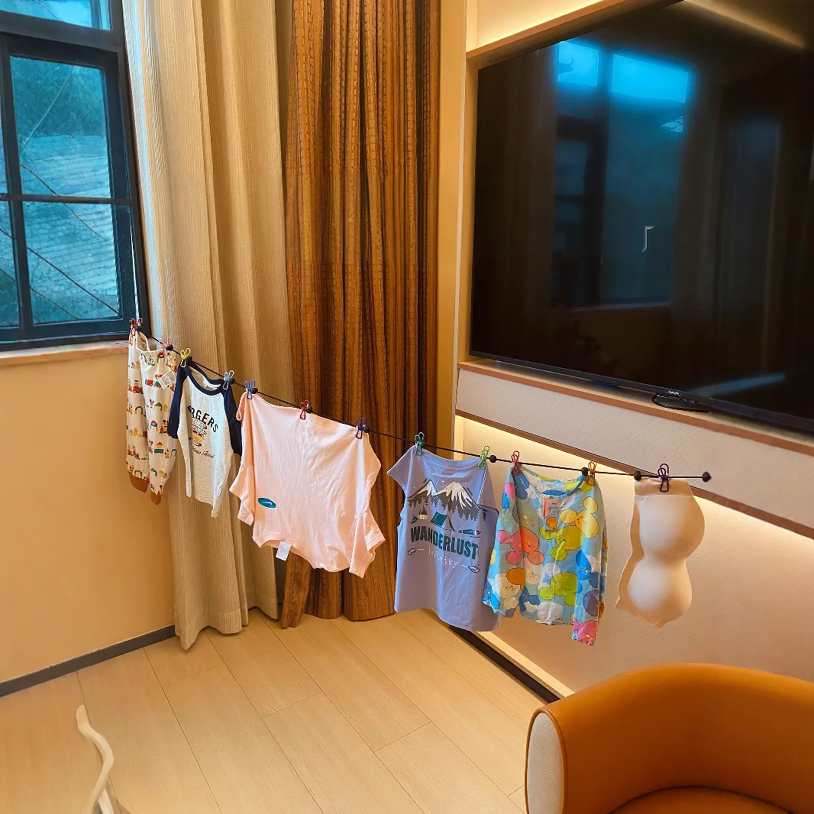 Corde à linge élastique en contexte d'utilisation