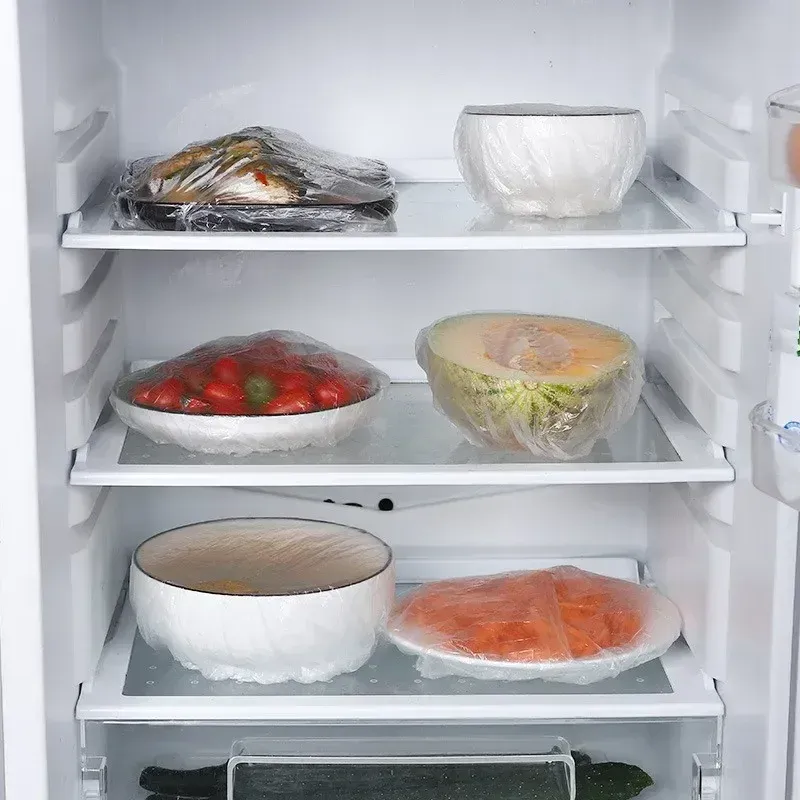 Film jetable pour conserver les aliments, finition
