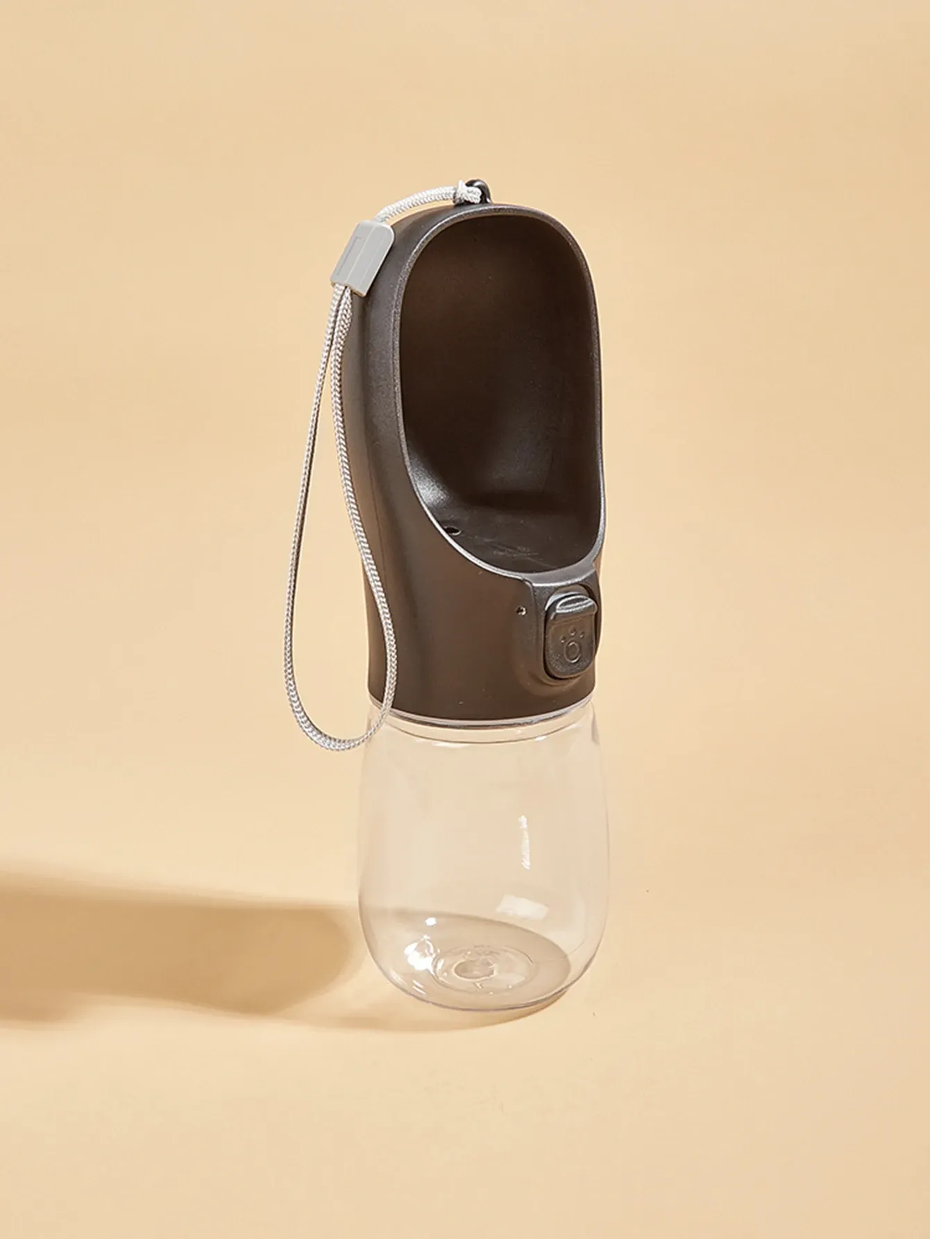 Bouteille d'eau portable pour chien, ambiance lifestyle