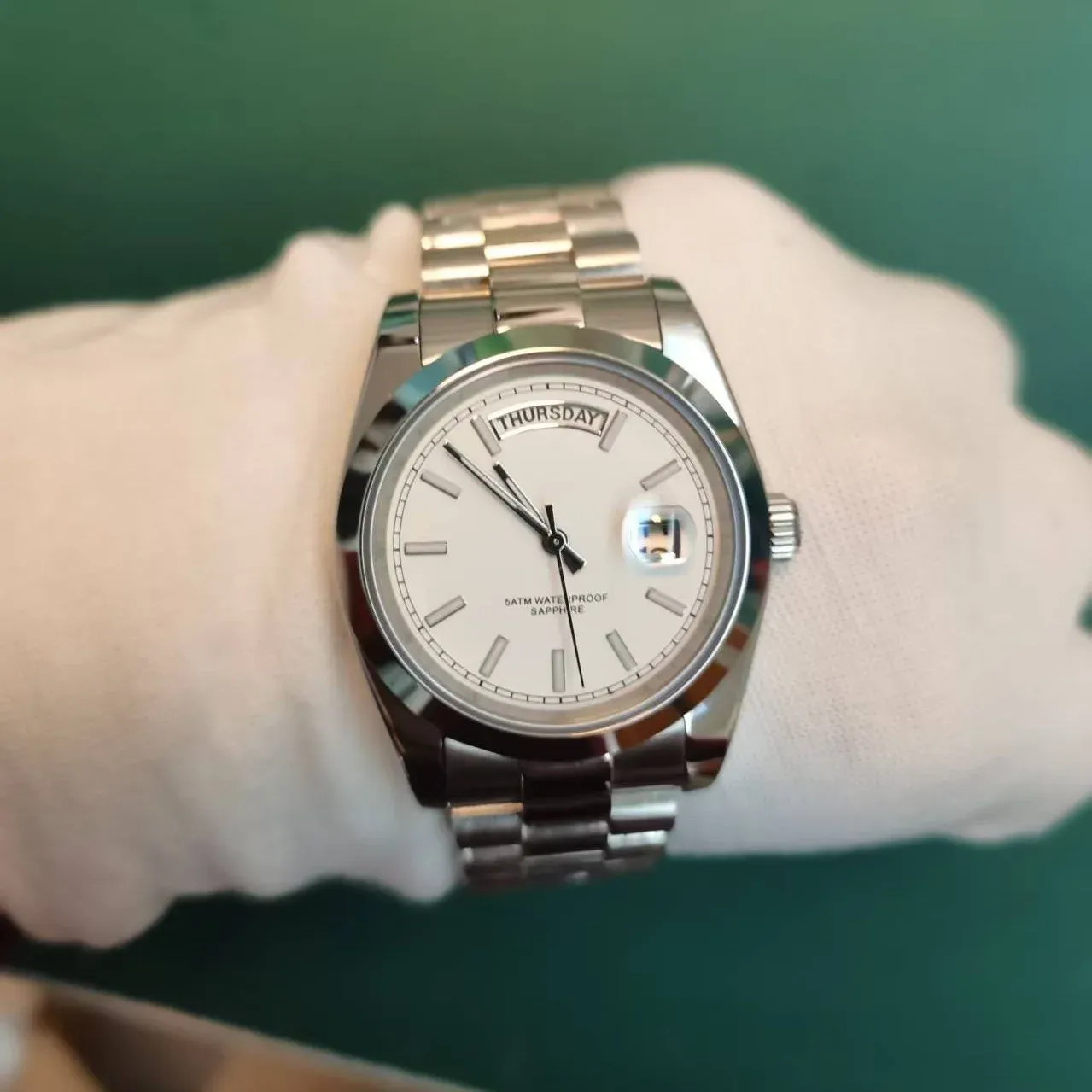 Montre Beat Quartz pour homme, détail du cadran