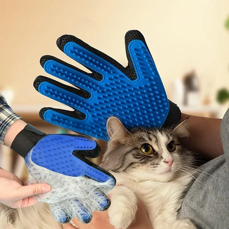 Détail des picots en silicone du gant de toilettage