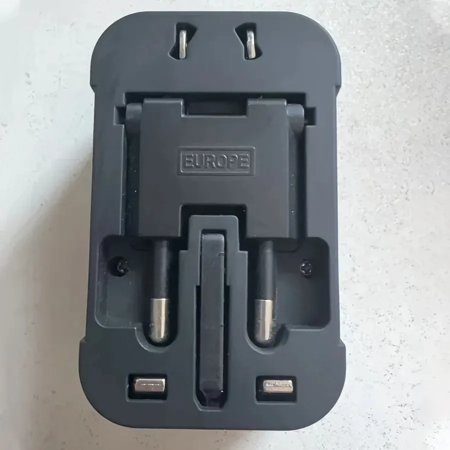 Adaptateur secteur universel avec deux ports USB, prises de voyage universelles, adaptateur secteur UE-US 7