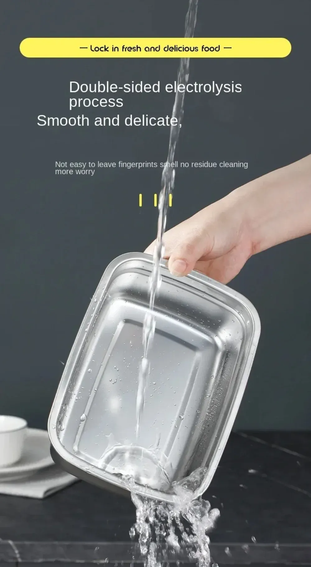 Boîte à bento ouverte et ses compartiments