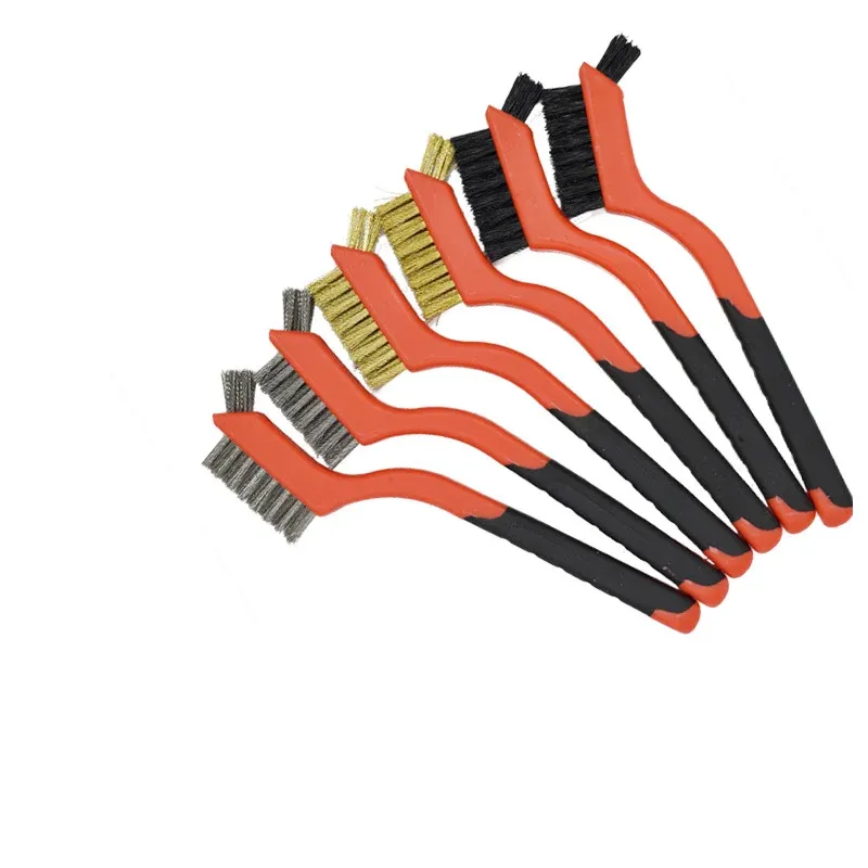 Ensemble de brosses de nettoyage, vue d'ensemble